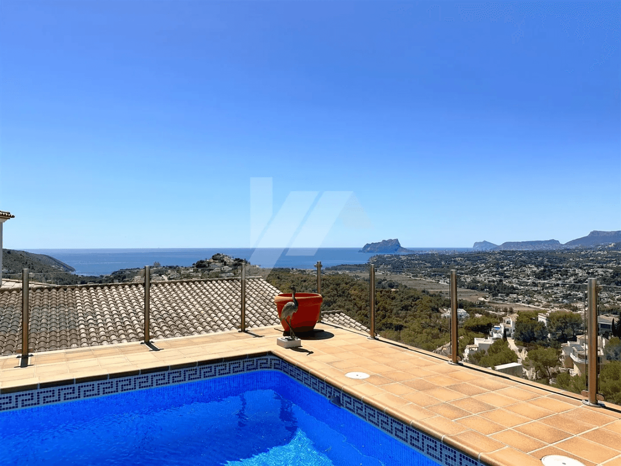 Excepcional villa en venta con vistas al mar en Moraira.